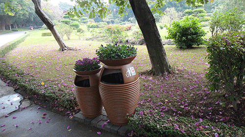  汕頭玻璃鋼花盆垃圾桶，點綴公園好環(huán)境。